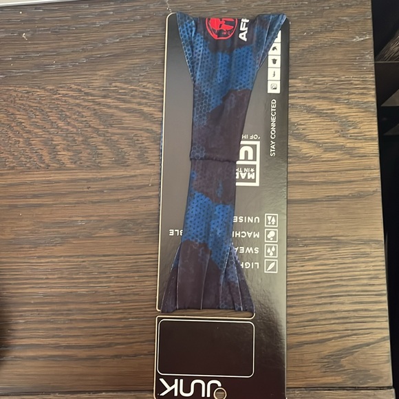 JUNK Brand digital camo blue headband - Picture 2 of 8